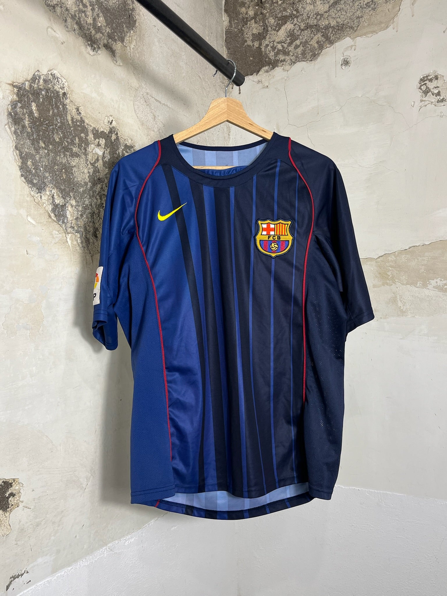 Barcelona Ronaldinho jersey