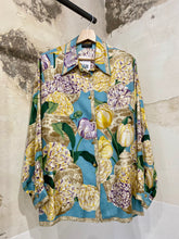 Load image into Gallery viewer, Gucci 90’s silk shirt
