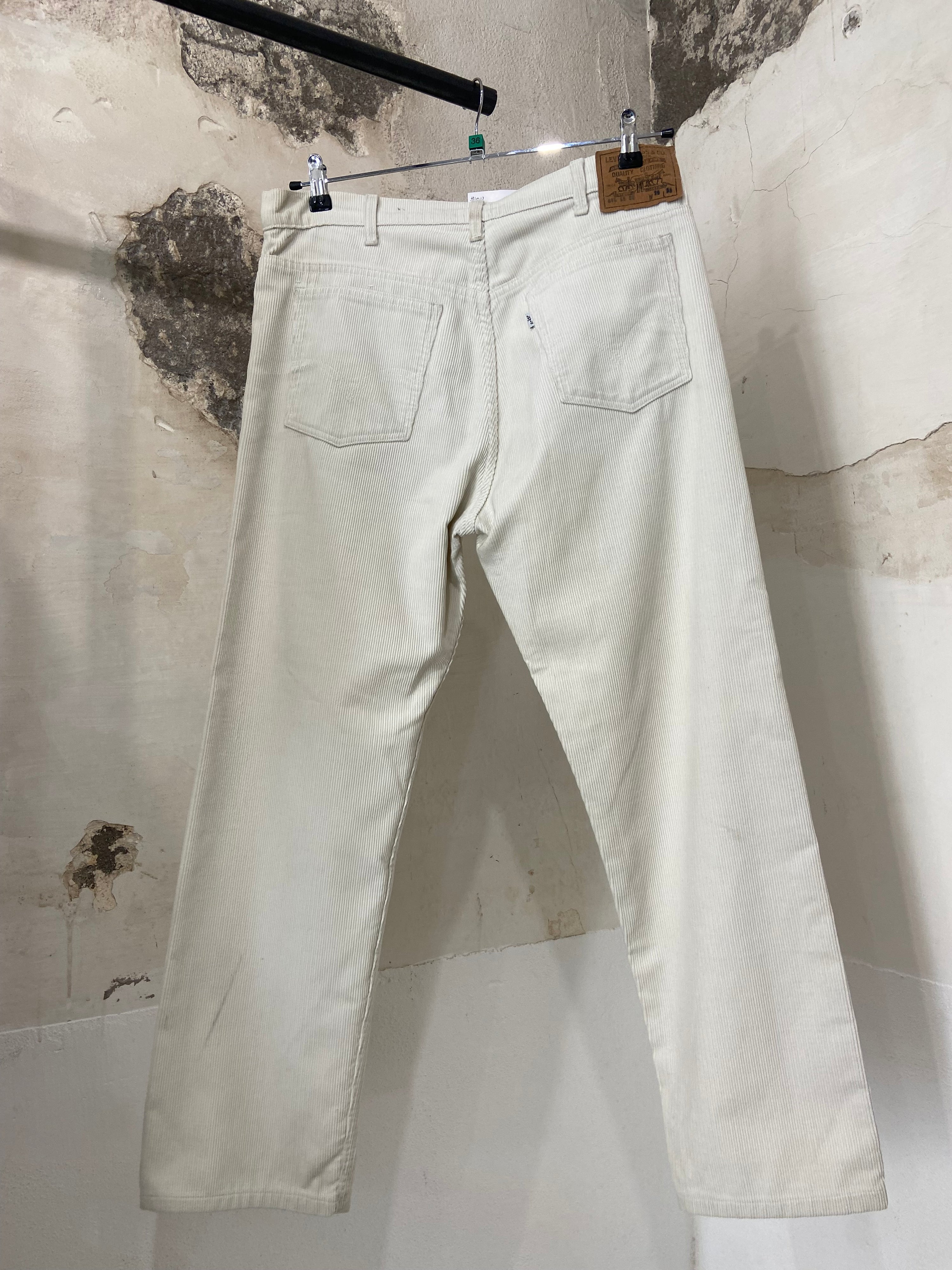 Levi’s 615 White Ribbed Pants
