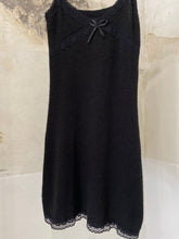 Load image into Gallery viewer, Black knit dress
