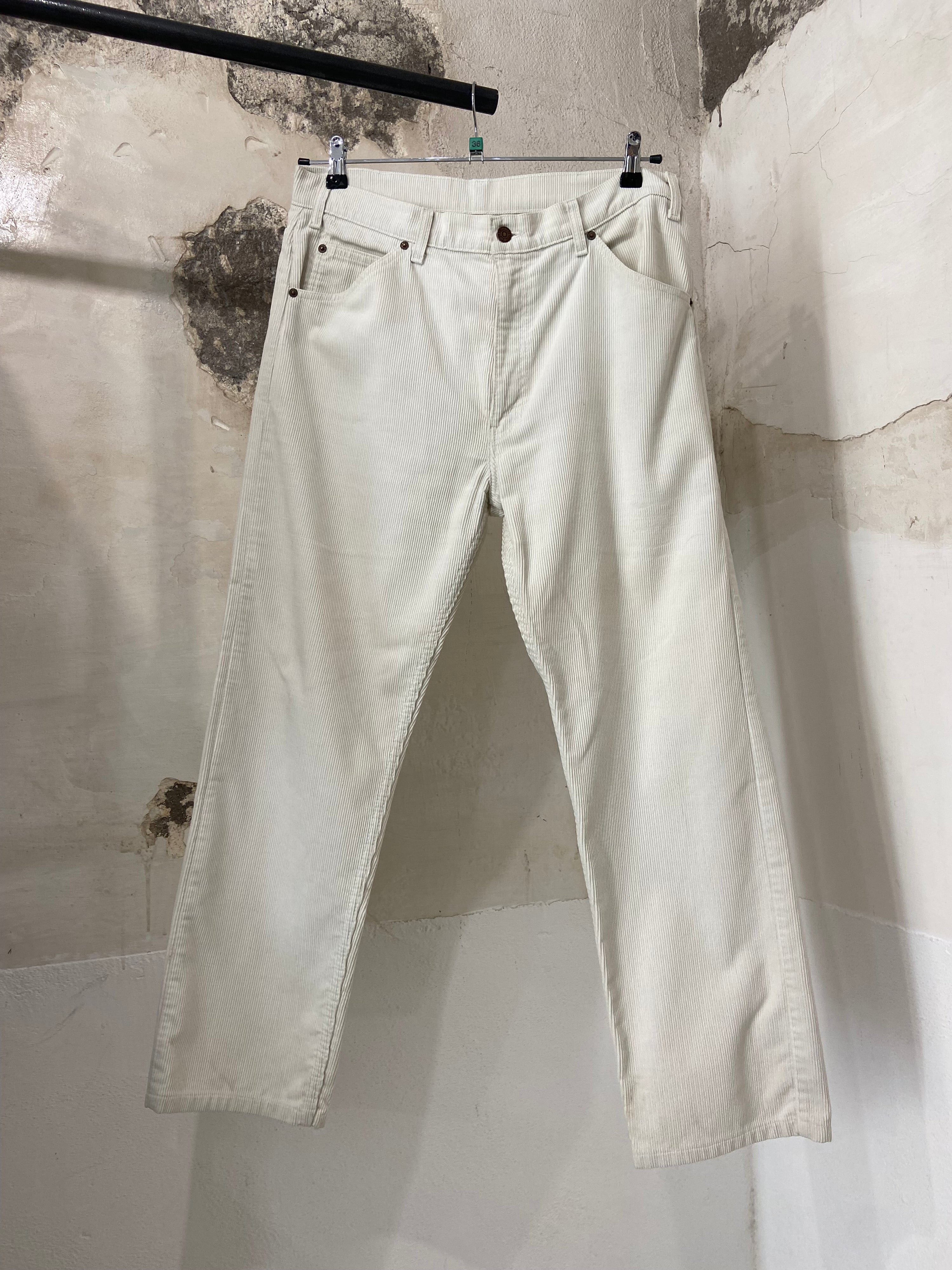 Levi’s 615 White Ribbed Pants