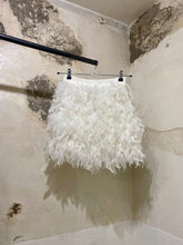 Load image into Gallery viewer, Ostrich feathers skirt
