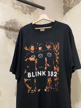 Load image into Gallery viewer, Blink 182 t-shirt
