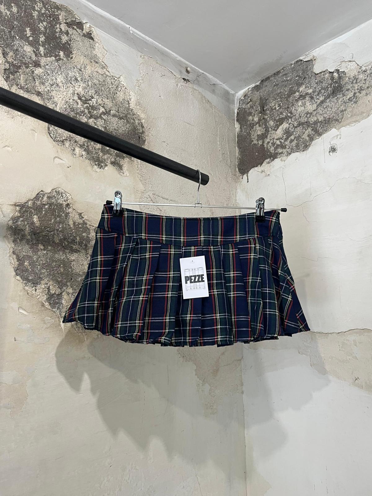 Y2K mini skirt
