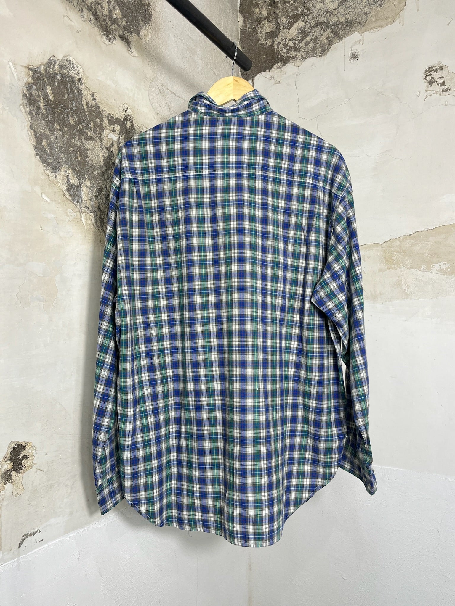 Levi’s plaid shirt